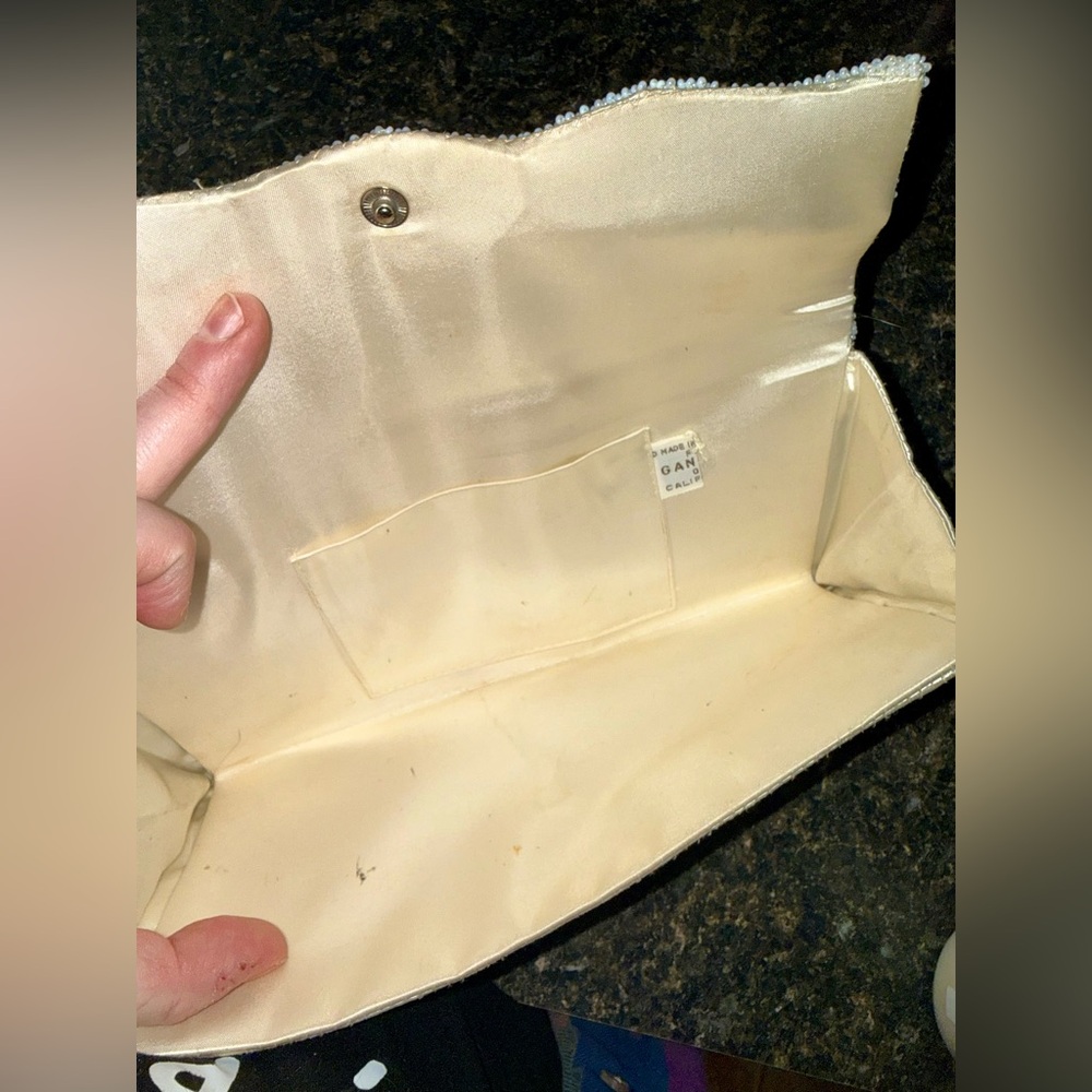 Vintage Silk Lined Beaded Cream Iridescent Mermaid Scale Patterned Sequin Clutch - Picture 5 of 9